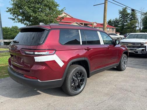 2025 Jeep Grand Cherokee L Laredo