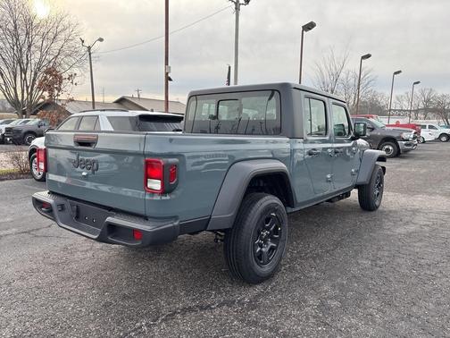 2026 Jeep Gladiator Sport