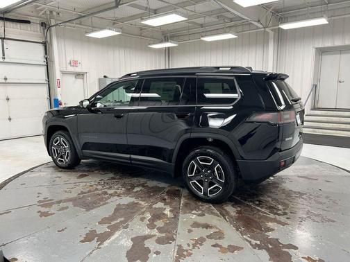 Diamond Black 2026 Jeep Cherokee LAREDO/LIMITED