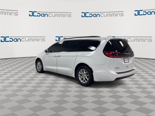 2022 Chrysler Pacifica Touring-L