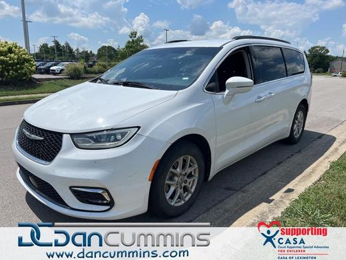2022 Chrysler Pacifica Touring-L