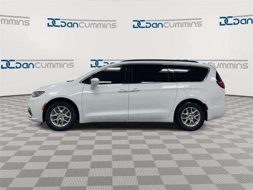 2022 Chrysler Pacifica Touring-L