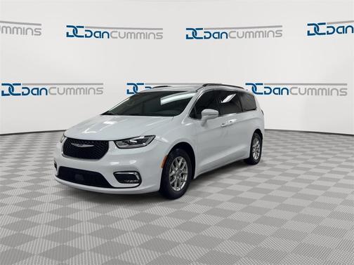 2022 Chrysler Pacifica Touring-L