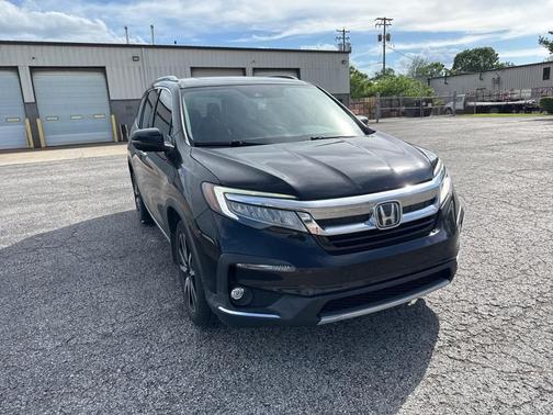 2019 Honda Pilot Touring 8-Passenger