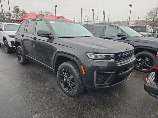 2026 Jeep Grand Cherokee Laredo