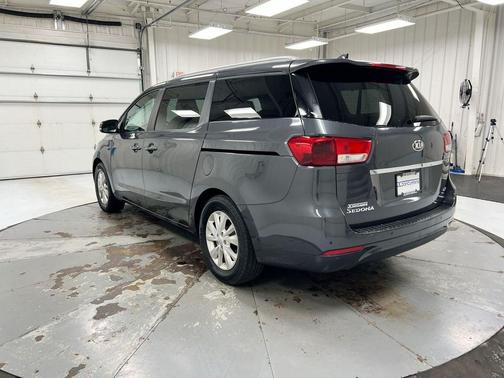 Platinum Graphite Pearl Metallic 2016 Kia Sedona LX