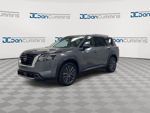 Gun Metallic 2024 Nissan Pathfinder SL