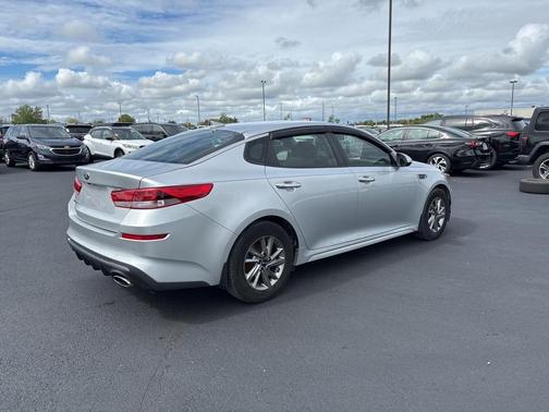 2019 Kia Optima LX