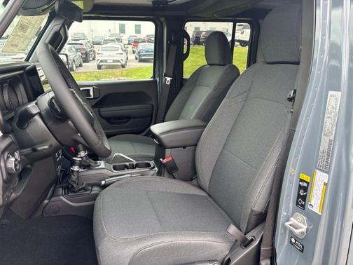 Anvil Clearcoat 2026 Jeep Gladiator Sport