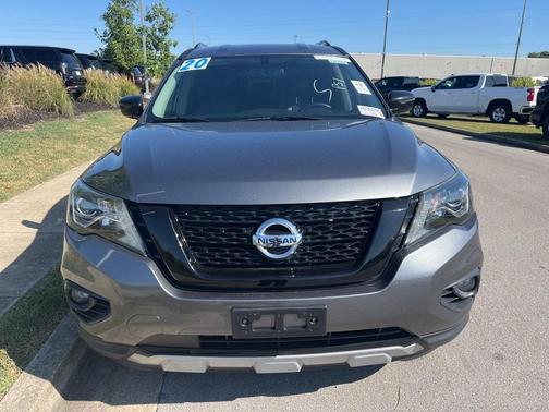 2020 Nissan Pathfinder SV
