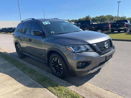 2020 Nissan Pathfinder SV