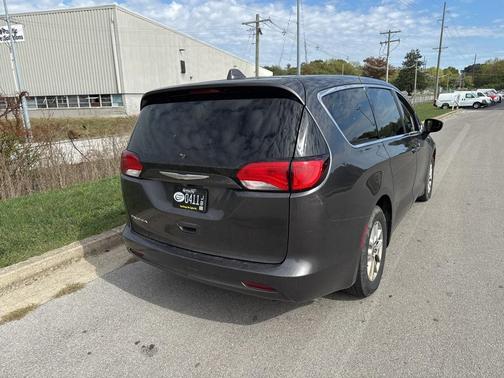 2017 Chrysler Pacifica Touring