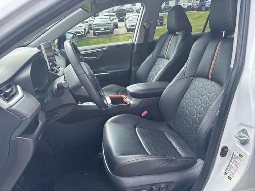 Ice 2024 Toyota RAV4 Adventure