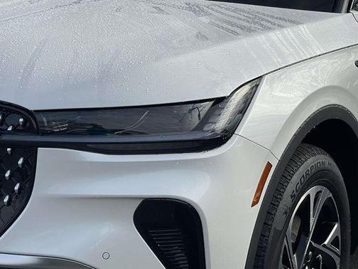 White Platinum Clearcoat Metallic 2026 Lincoln Nautilus Premiere