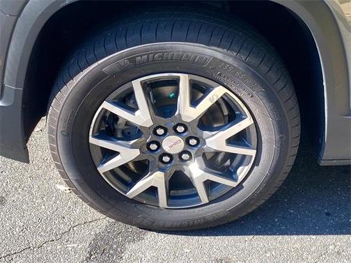2022 GMC Acadia SLE
