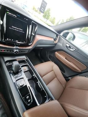 2024 Volvo XC60 B5 Plus Dark Theme