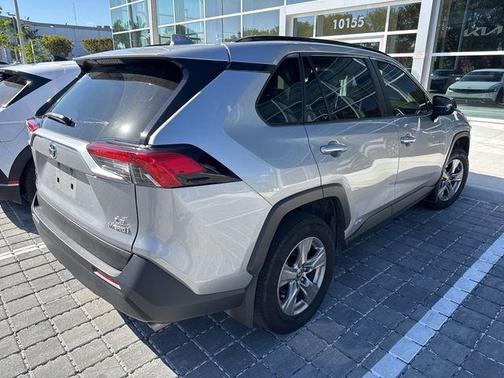 2023 Toyota RAV4 Hybrid LE
