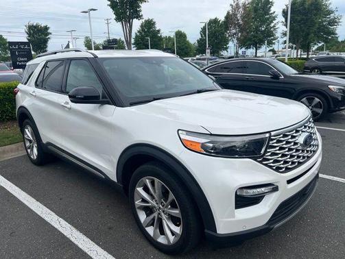 Star White 2023 Ford Explorer Platinum