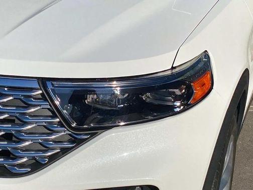 Star White 2023 Ford Explorer Platinum
