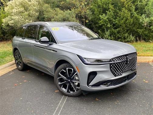 2025 Lincoln Nautilus Reserve