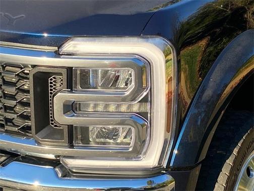 2025 Ford F-450 Lariat