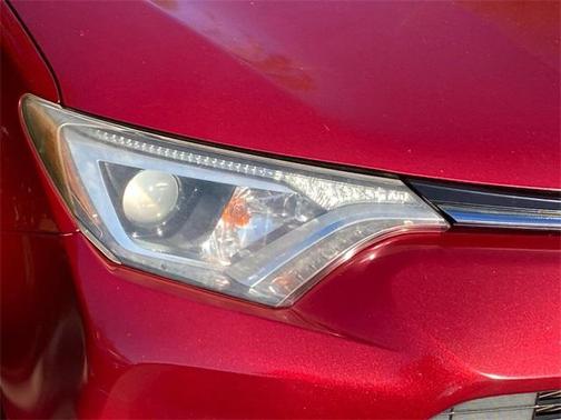 2018 Toyota RAV4 Hybrid LE