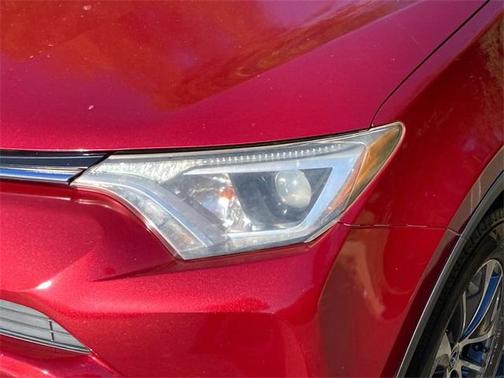 2018 Toyota RAV4 Hybrid LE