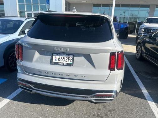 2022 Kia Sorento EX