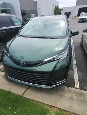2022 Toyota Sienna XLE