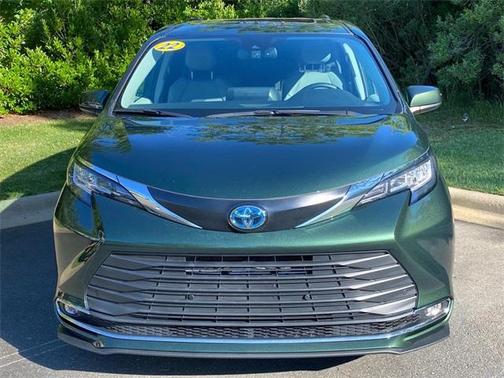 2022 Toyota Sienna XLE
