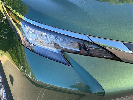 2022 Toyota Sienna XLE