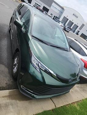 2022 Toyota Sienna XLE