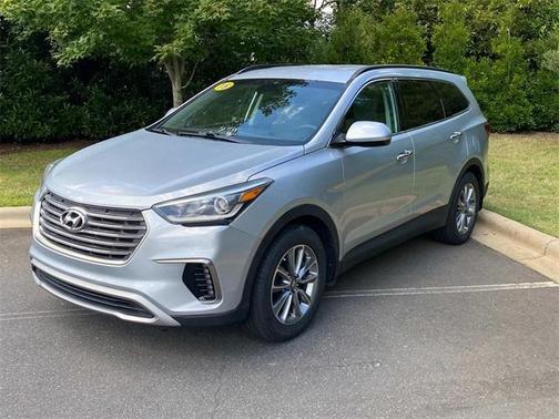 2018 Hyundai SANTA FE SE