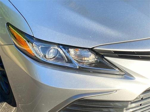 2021 Toyota Camry Hybrid LE