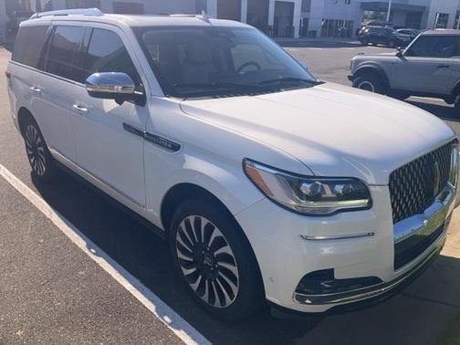 2022 Lincoln Navigator Black Label