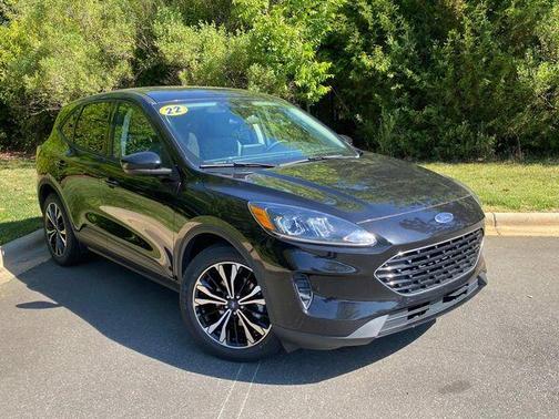 Agate Black Metallic 2022 Ford Escape SE