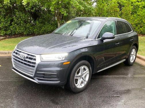 Manhattan Gray Metallic 2019 Audi Q5 2.0T Premium