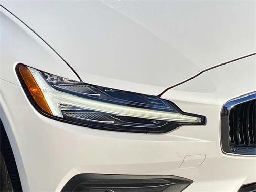 2020 Volvo S60 T5 Momentum