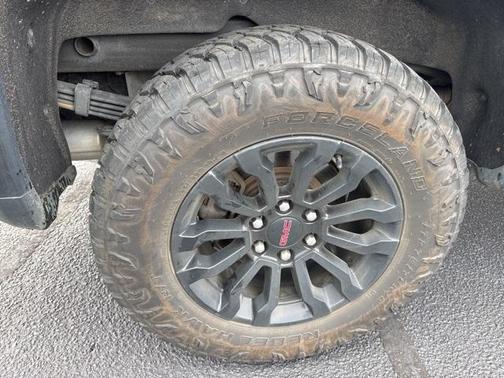 2023 GMC Sierra 1500 AT4X