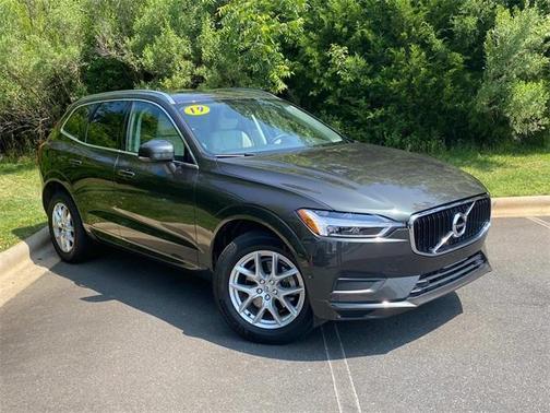 2019 Volvo XC60 T5 Momentum