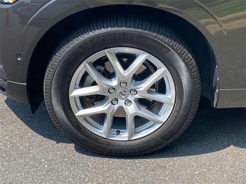 2019 Volvo XC60 T5 Momentum