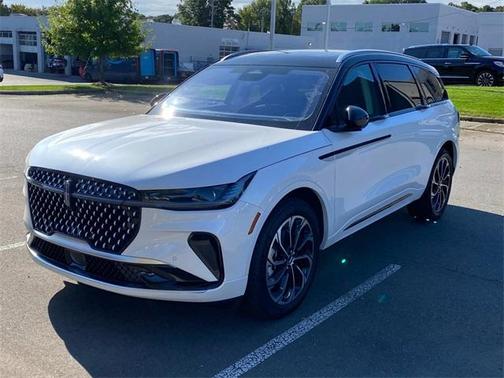 2025 Lincoln Nautilus Reserve