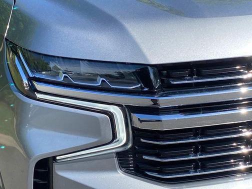 Sterling Gray Metallic 2023 Chevrolet Suburban LT