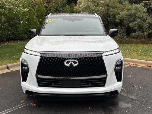 2025 INFINITI QX80 AUTOGRAPH