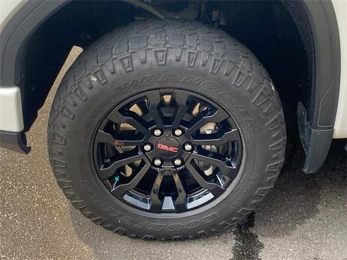 2022 GMC Sierra 1500 AT4X