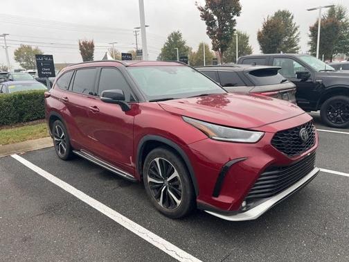 2022 Toyota Highlander XSE