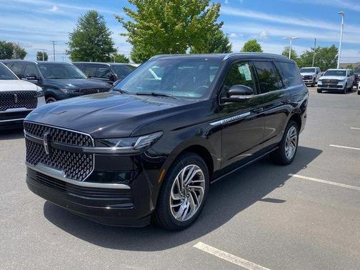 Black 2026 Lincoln Navigator Reserve