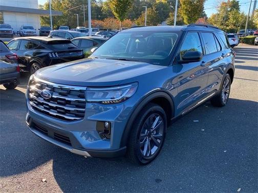 2025 Ford Explorer Active