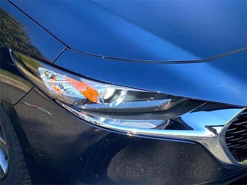 2022 Mazda Mazda3 FWD w/Preferred Package