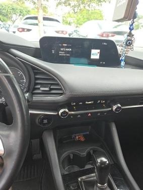 2022 Mazda Mazda3 FWD w/Preferred Package
